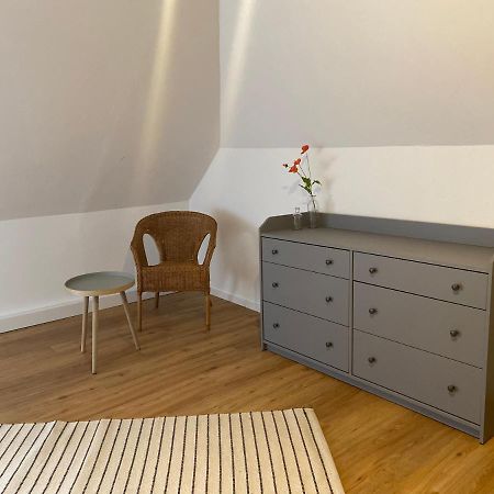 Ferienhaus Sieglinde Mit Deichblick Emden Bagian luar foto