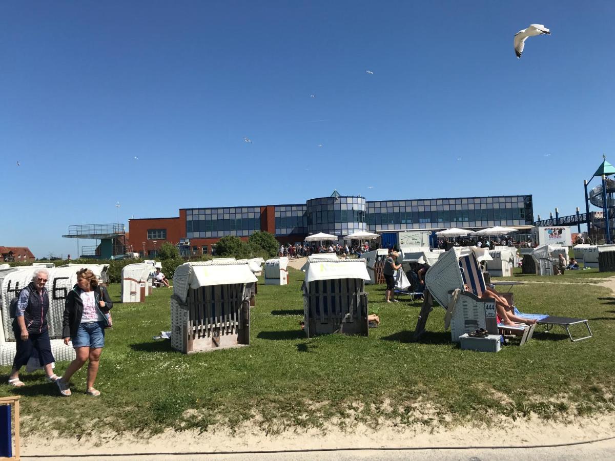 Ferienhaus Sieglinde Mit Deichblick Emden Bagian luar foto