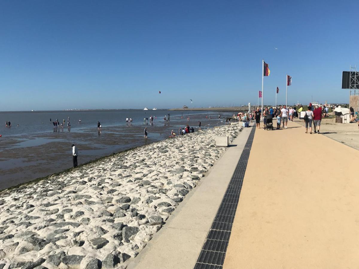 Ferienhaus Sieglinde Mit Deichblick Emden Bagian luar foto