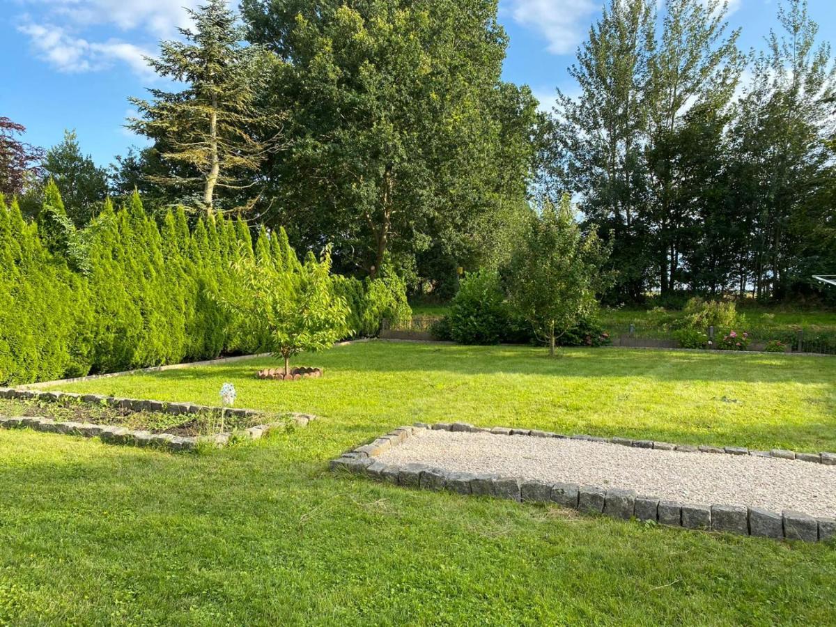 Ferienhaus Sieglinde Mit Deichblick Emden Bagian luar foto