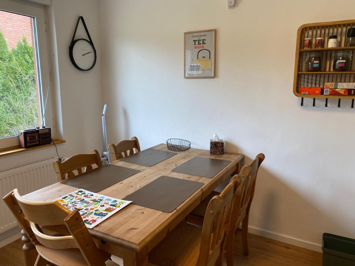 Ferienhaus Sieglinde Mit Deichblick Emden Bagian luar foto