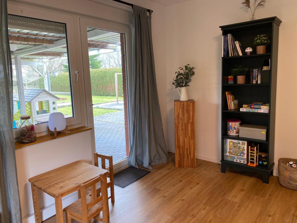 Ferienhaus Sieglinde Mit Deichblick Emden Bagian luar foto