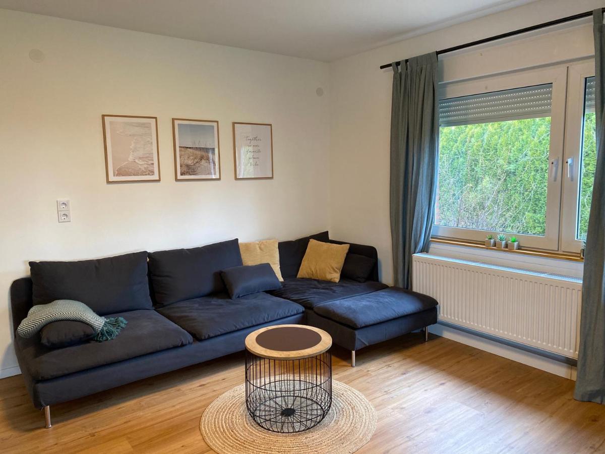 Ferienhaus Sieglinde Mit Deichblick Emden Bagian luar foto